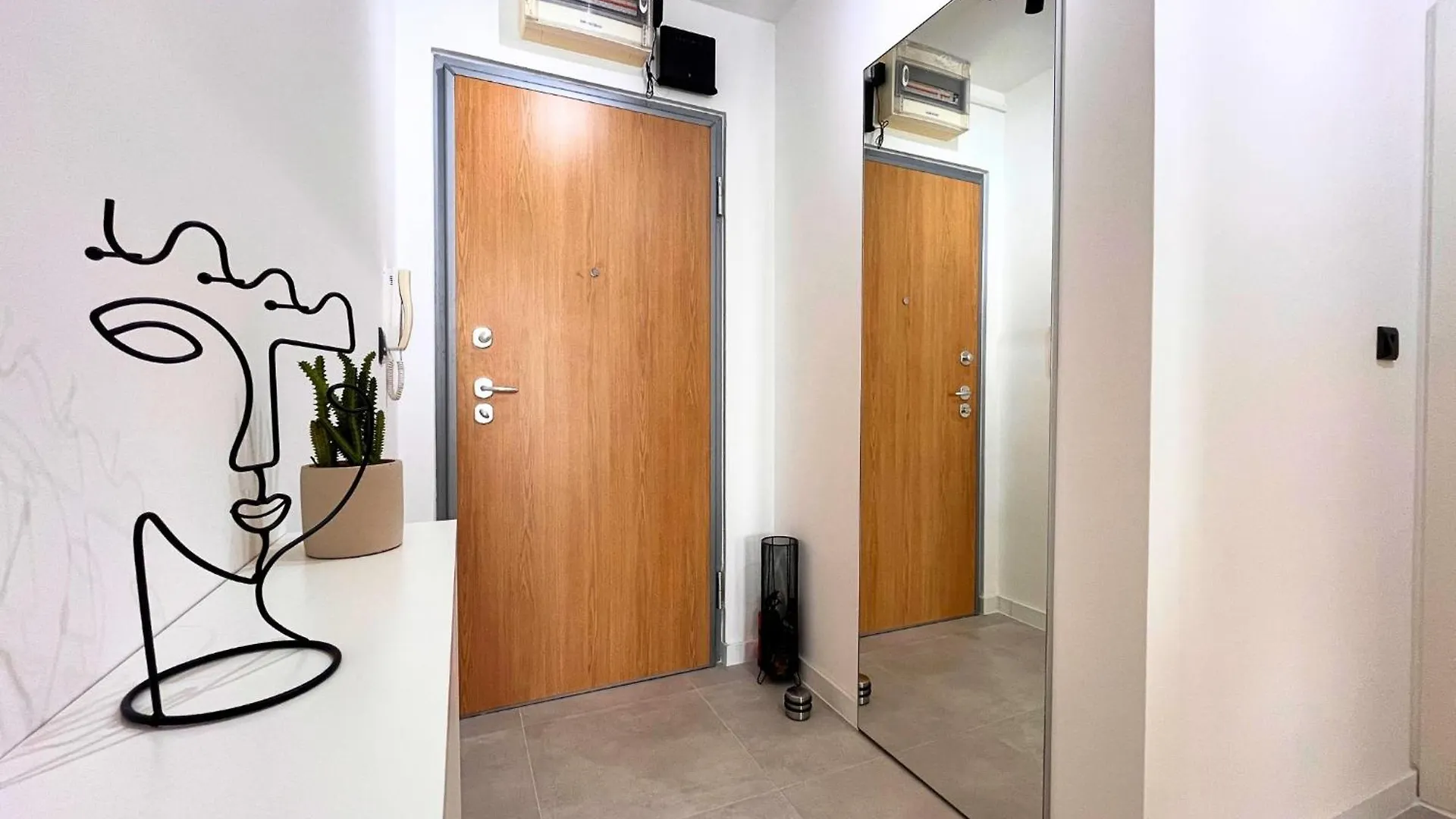 Zen Apartment Rijeka With Private Garage
